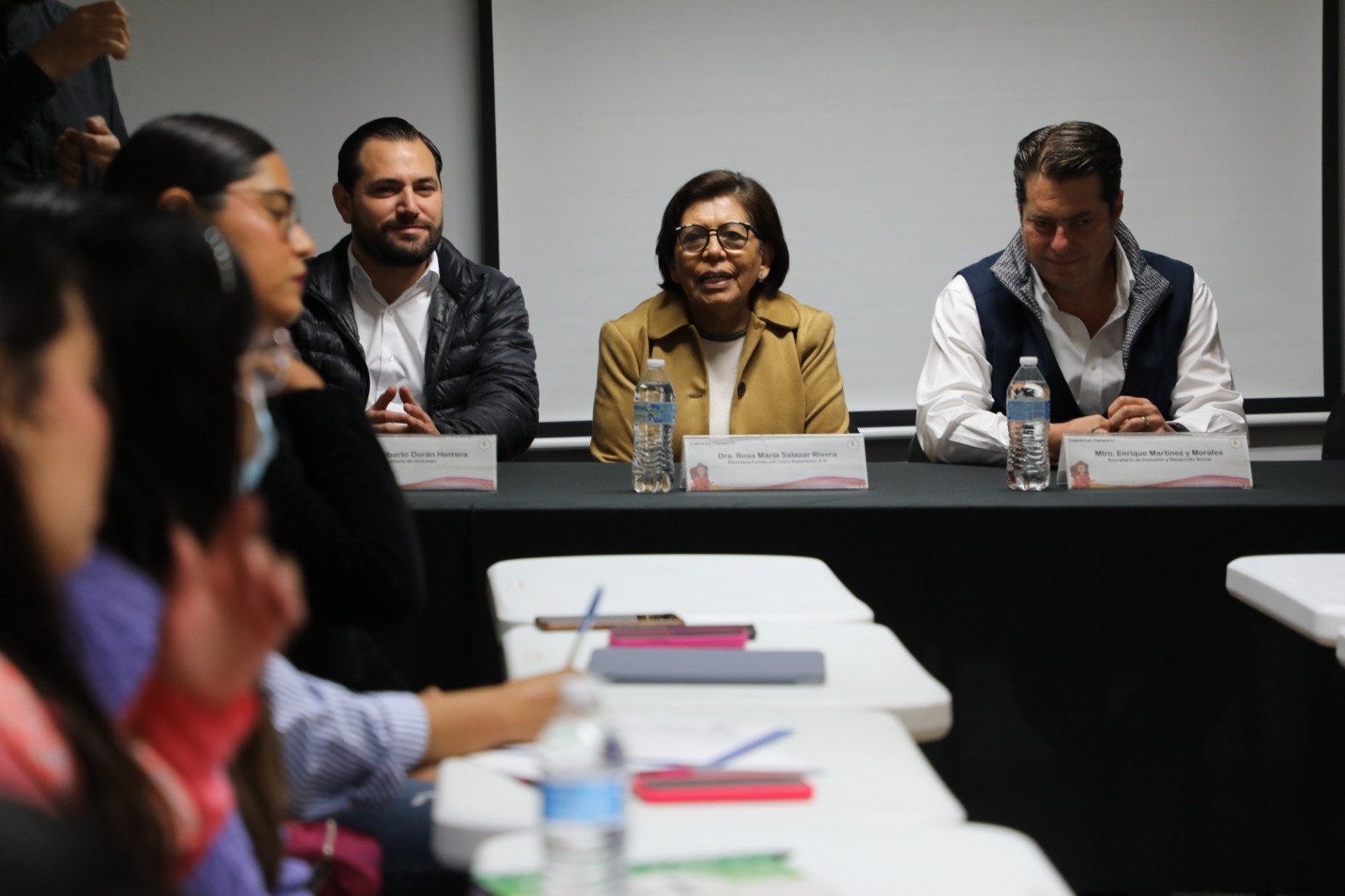 Fundación Luz y Esperanza fortalece la atención inclusiva con taller de Lengua de Señas Mexicana