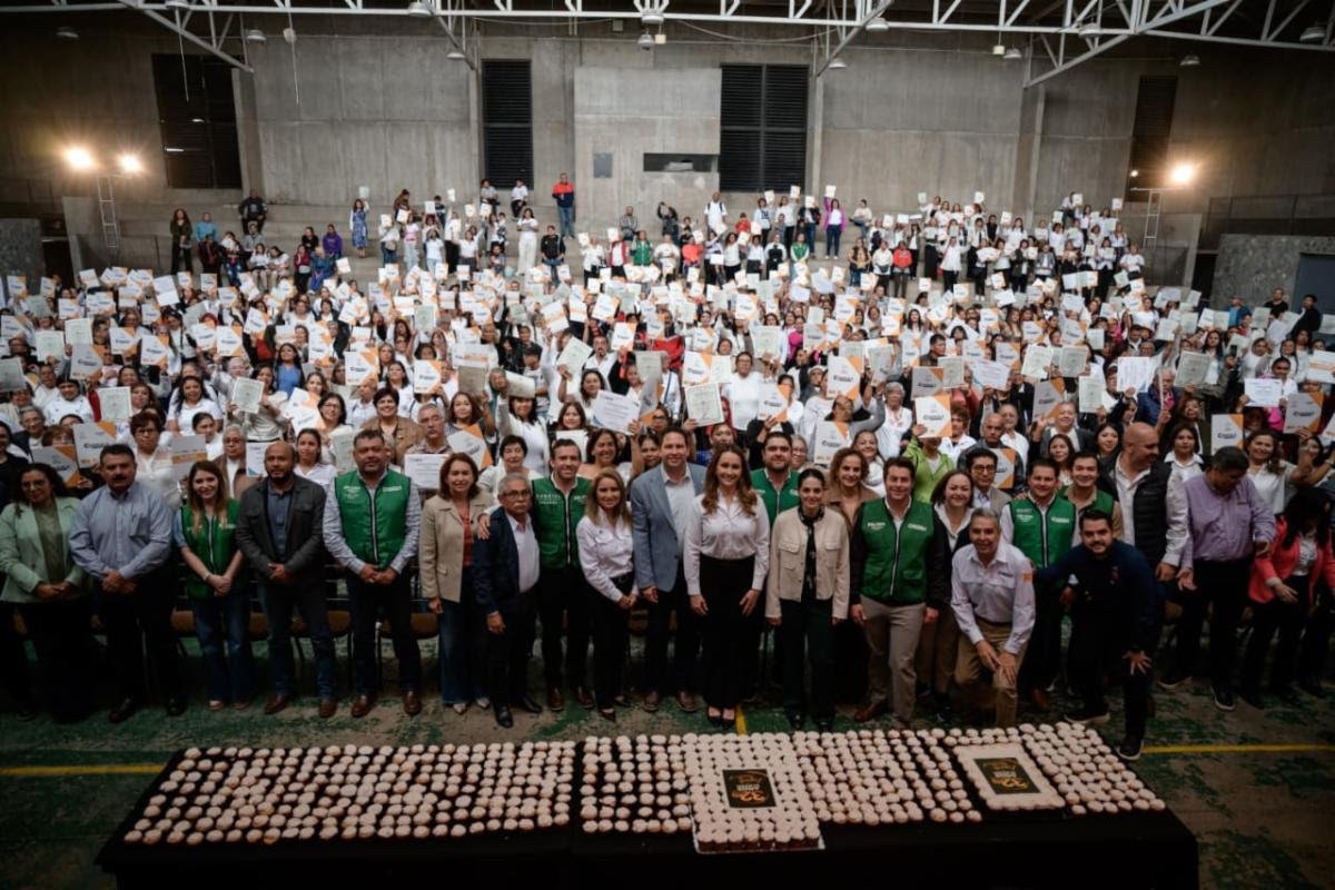 Se gradúan 822 de talleres; suman esfuerzos DIF Saltillo, MEJORA Coahuila, ICATEC y Brigada 56