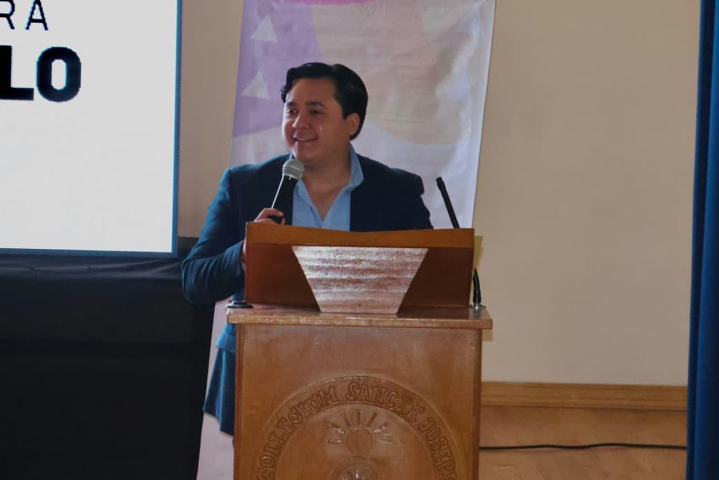 Impulsa Javier Díaz salud emocional en la juventud saltillense