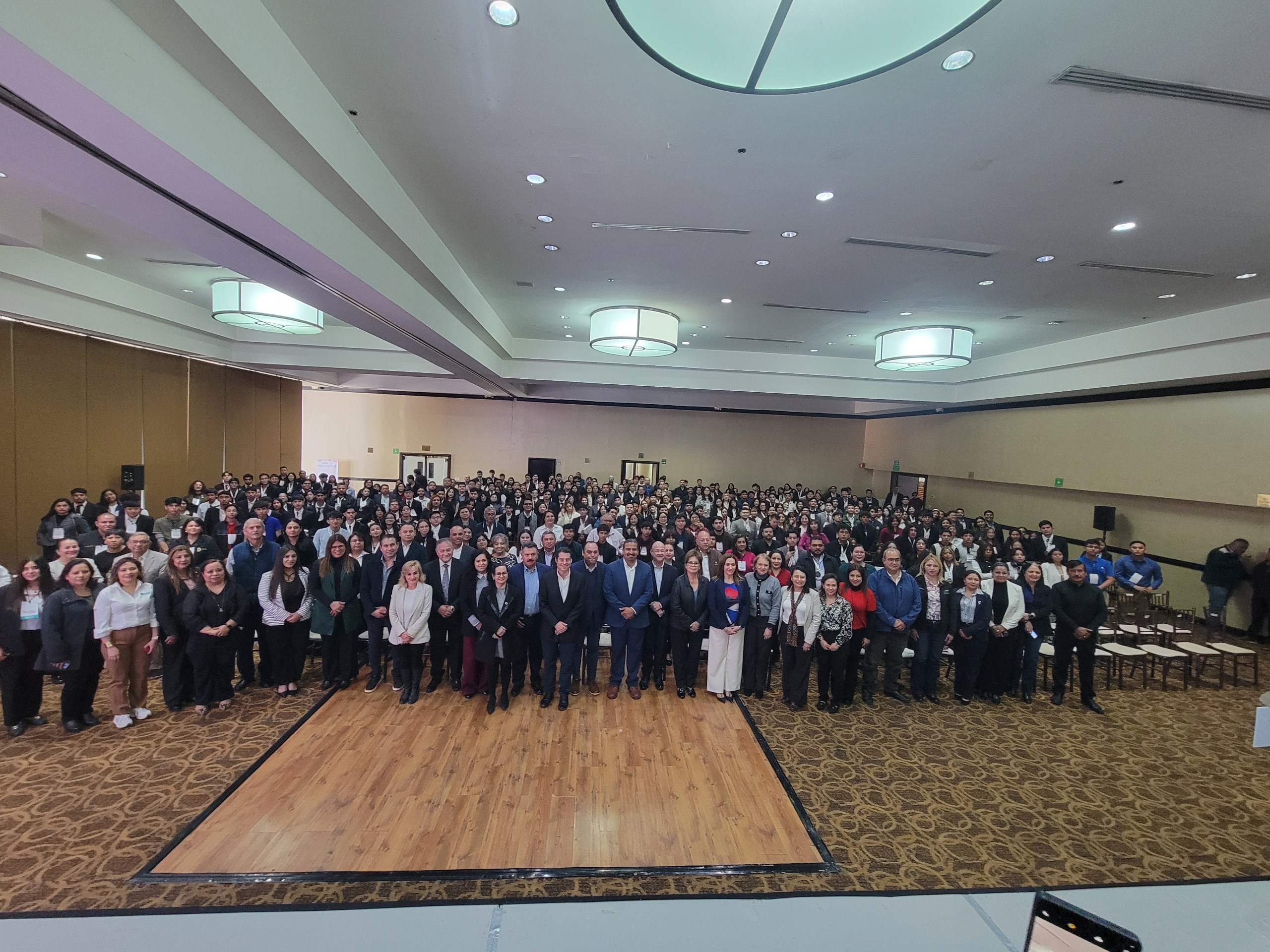 001 COAHUILA PREMIA A SUS JÓVENES TALENTOS CIENTÍFICOS EN LA FERIA MEXICANA DE CIENCIAS E INGENIERÍAS 2025