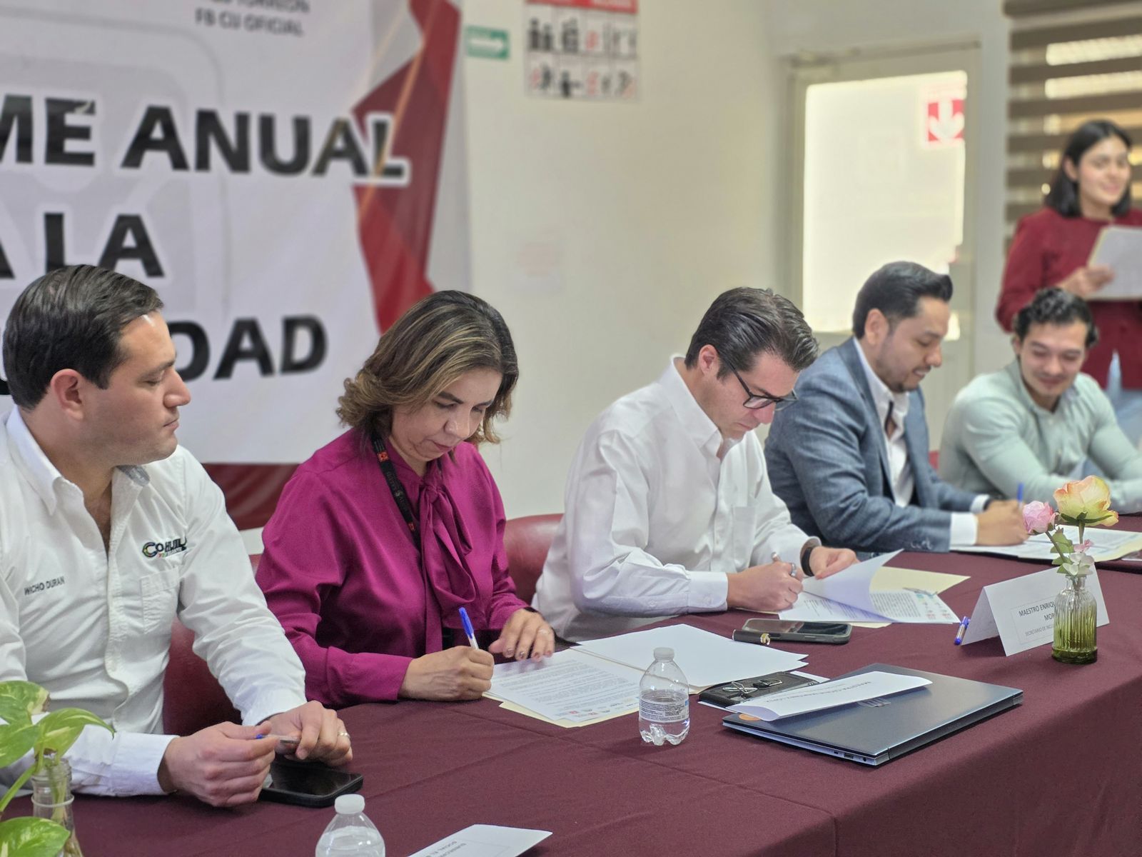 002 GOBIERNO DEL ESTADO IMPULSA ACCIONES CONJUNTAS EN FAVOR DE LAS JUVENTUDES