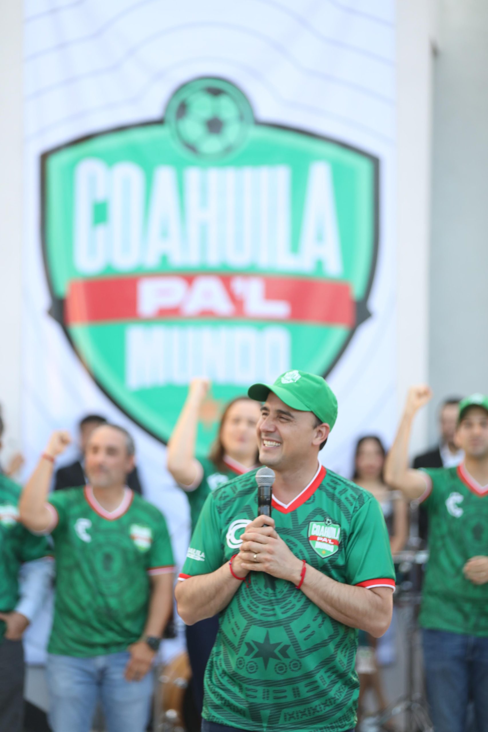001 EL JUEVES, TODOS A APOYAR A LA SELECCIÓN DE MÉXICO- MANOLO